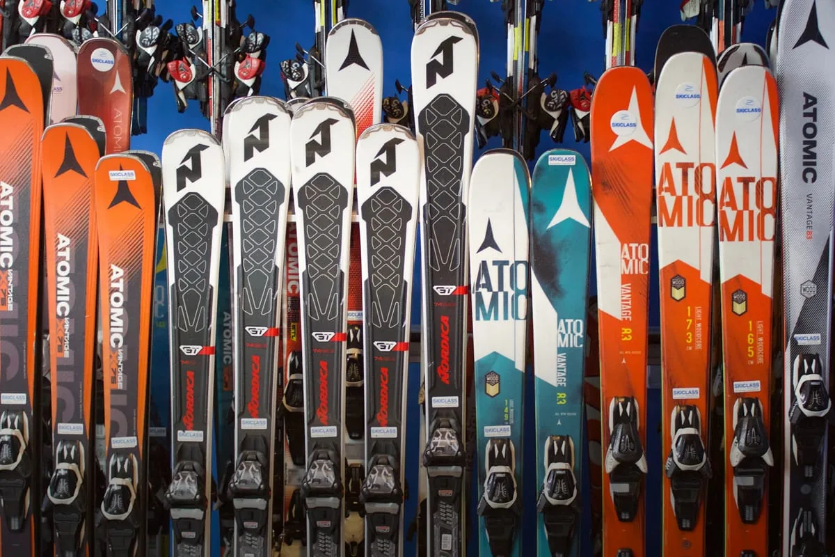 Esquís de alquiler en la tienda de SkiClass en Vielha